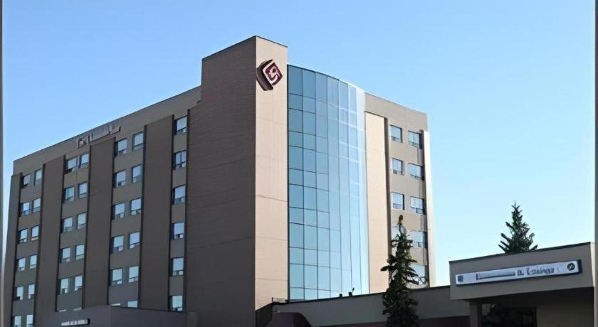 The Glenmore Inn & Convention Centre YYC 외부 사진